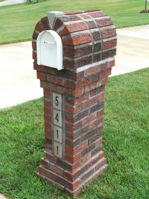 Get an Eye-Catching Mailbox